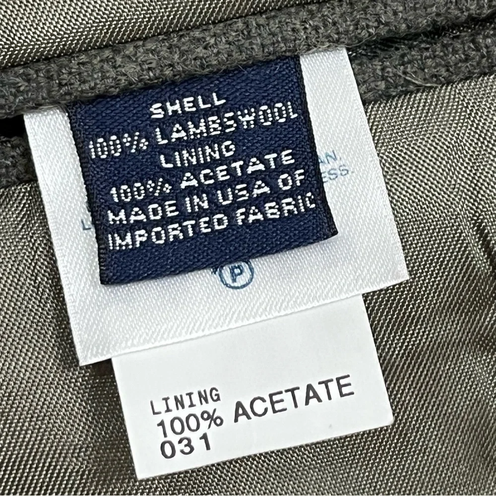 Lands’ End 100% lambswool gray blazer sports coat, size 46R.